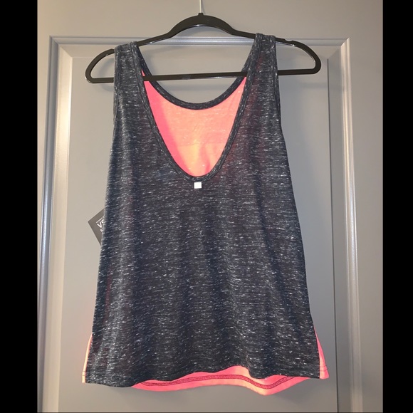 Victoria Secret Workout Top - Picture 2 of 2